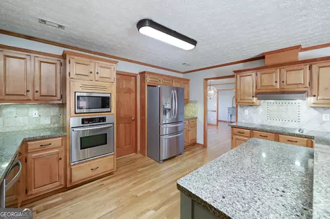 Kitchen - 437 Riverwalk, Mcdonough, GA 30252 photo 4 of 5