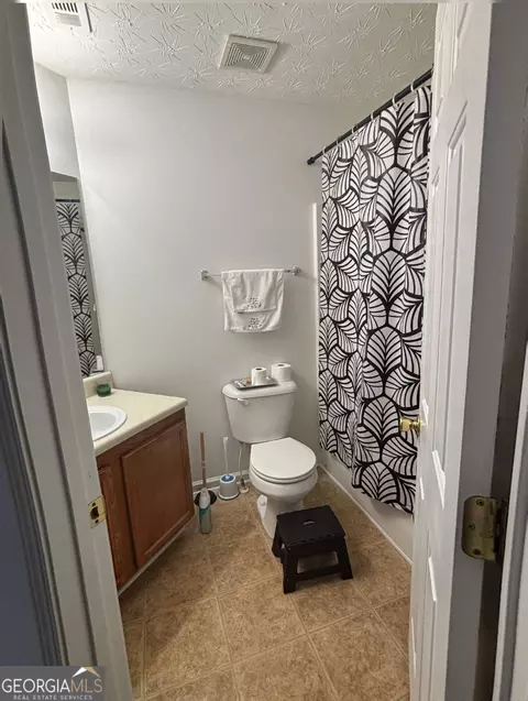 Bath - 120 Tyler Way, Jackson, GA 30233 photo 3 of 4