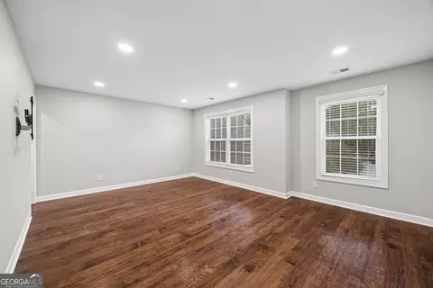 Living - 118 Sutton Ln, Pooler, GA 31322 photo 3 of 3