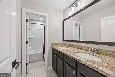 Bath - 118 Sutton Ln, Pooler, GA 31322 photo 4 of 4