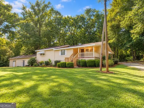 81 Anderson Ln, Forsyth, GA 31029
