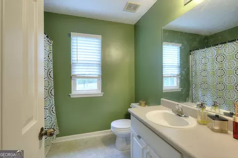 Bath - 1260 Kilpatrick Ln, Bethlehem, GA 30620 photo 6 of 7