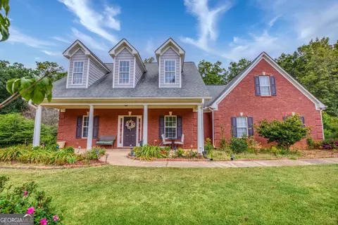 95 Blue Grass Way, Oxford, GA 30054