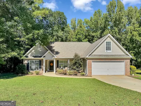 38 Pine Cres, Newnan, GA 30265