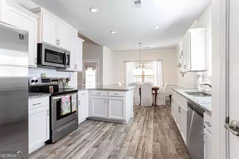 Kitchen - 2309 Remington Dr, Commerce, GA 30529 photo 1 of 3
