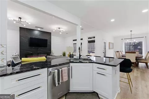 Kitchen - 635 Colbert Rd, Dallas, GA 30132 photo 3 of 5