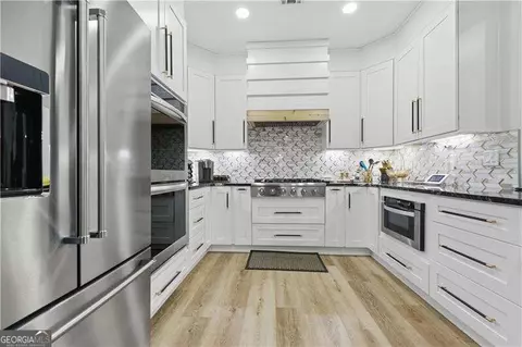 Kitchen - 635 Colbert Rd, Dallas, GA 30132 photo 2 of 5