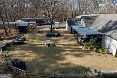 Exterior - 635 Colbert Rd, Dallas, GA 30132 photo 8 of 11
