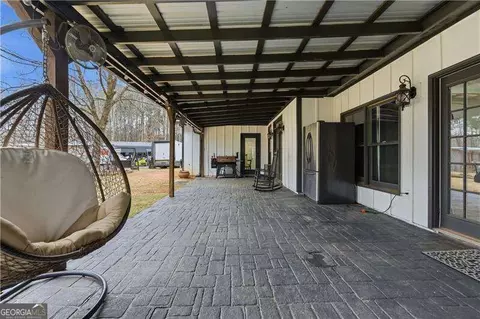Exterior - 635 Colbert Rd, Dallas, GA 30132 photo 5 of 11