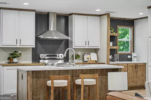 Kitchen - 45 2nd, Midway, GA 31320 photo 2 of 8