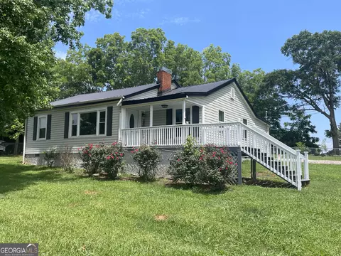21 Newton St, Manchester, GA 31816