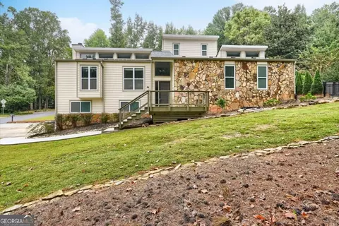 2470 Kingsley Dr NE, Marietta, GA 30062