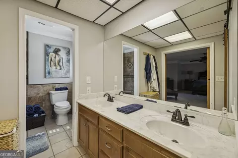 Bath - 110 Hazel Dr, Dalton, GA 30721 photo 5 of 8