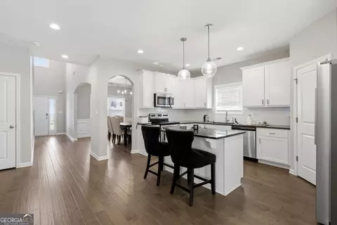 Entry Way - 1180 Victorian Blvd, Forsyth, GA 31029 photo 5 of 9
