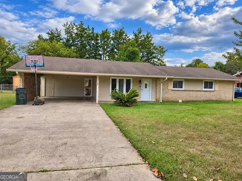 Exterior - 208 Bedivere, Warner Robins, GA 31093 photo 2 of 8