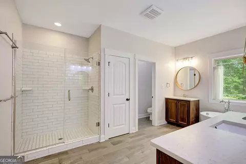 Bath - 105 Laurel Forest Dr, Tyrone, GA 30290 photo 2 of 6