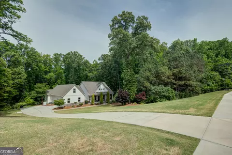 Exterior - 105 Laurel Forest Dr, Tyrone, GA 30290 photo 9 of 17