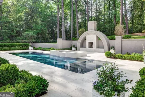 365 King Rd NW, Atlanta, GA 30342