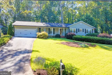 673 Steeple Chase Dr, Lawrenceville, GA 30044