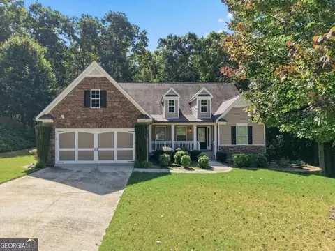 2516 Deep Wood Ct, Loganville, GA 30052