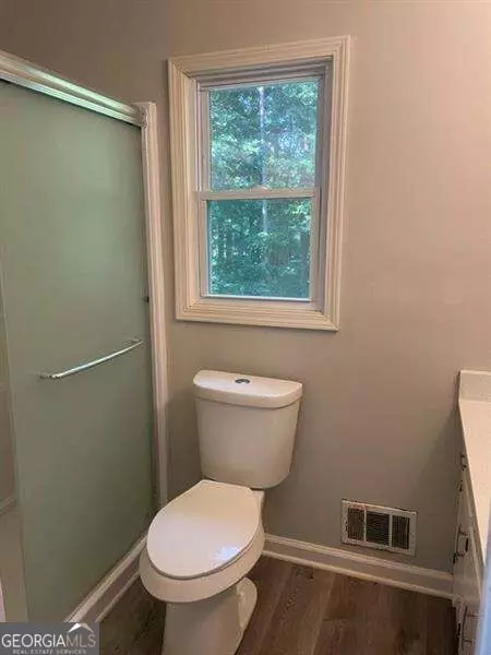 Bath - 2275 Post Oak Dr, Duluth, GA 30097 photo 1 of 4