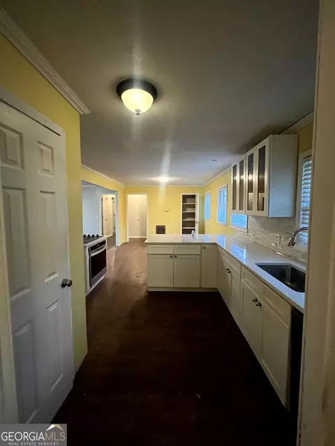 Kitchen - 8750 Sandy Cross Rd, Carnesville, GA 30521 photo 1 of 5