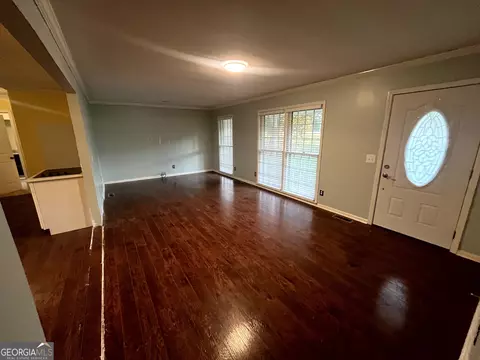 Living - 8750 Sandy Cross Rd, Carnesville, GA 30521 photo 1 of 5