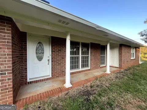 Exterior - 8750 Sandy Cross Rd, Carnesville, GA 30521 photo 3 of 11