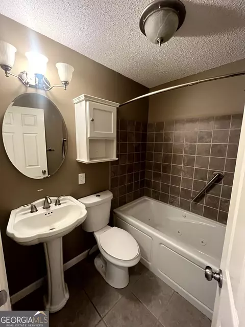 Bath - 8750 Sandy Cross Rd, Carnesville, GA 30521 photo 2 of 2