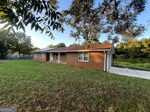 Exterior - 8750 Sandy Cross Rd, Carnesville, GA 30521 photo 2 of 11