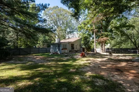 Exterior - 2581 Bluffton Rd, Buford, GA 30519 photo 2 of 4