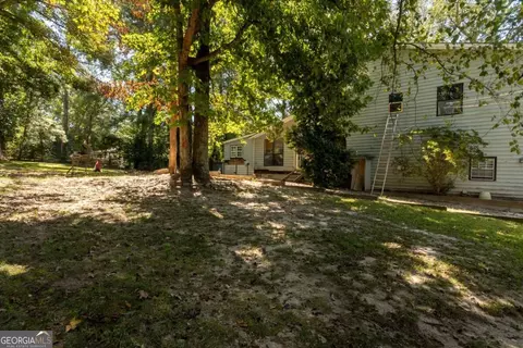 Exterior - 2581 Bluffton Rd, Buford, GA 30519 photo 3 of 4