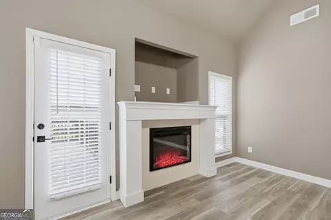 Living - 101 Boston Ct, Lagrange, GA 30241 photo 3 of 5