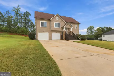 Exterior - 101 Boston Ct, Lagrange, GA 30241 photo 4 of 12