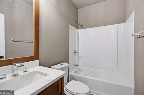 Bath - 101 Boston Ct, Lagrange, GA 30241 photo 4 of 4