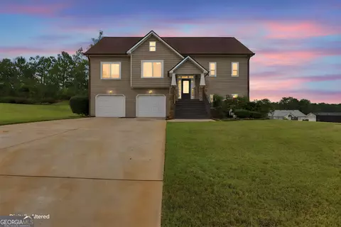 Exterior - 101 Boston Ct, Lagrange, GA 30241 photo 3 of 12