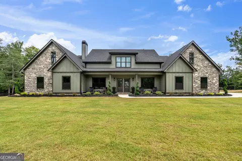 392 Georgian Pines Dr, Senoia, GA 30276