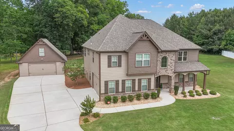 375 Grandmas Ln, Fayetteville, GA 30215