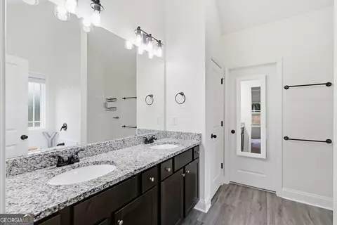 Bath - 119 Mylee Cv, Barnesville, GA 30204 photo 1 of 2