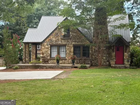 607 N College St, Cedartown, GA 30125