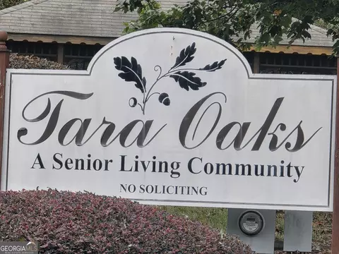 6880 Tara Oaks Dr, Riverdale, GA 30274
