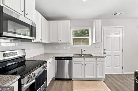 Kitchen - 7275 Crestside Dr, Austell, GA 30168 photo 1 of 2