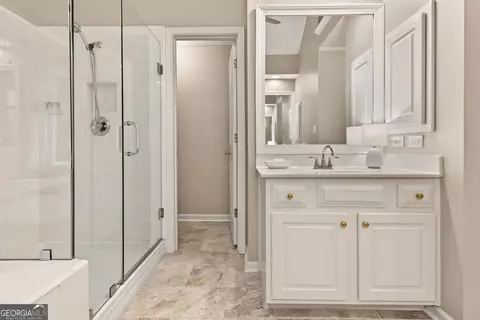 Bath - 125 Hedgewick Way, Tyrone, GA 30290 photo 5 of 10