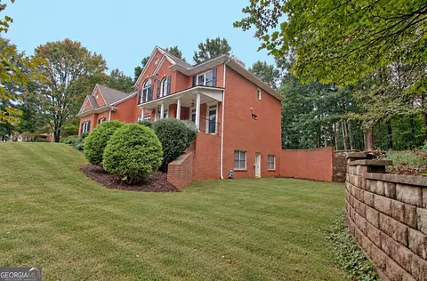 Exterior - 125 Hedgewick Way, Tyrone, GA 30290 photo 5 of 21
