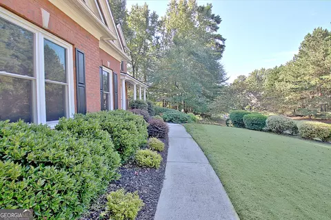 Exterior - 125 Hedgewick Way, Tyrone, GA 30290 photo 6 of 21