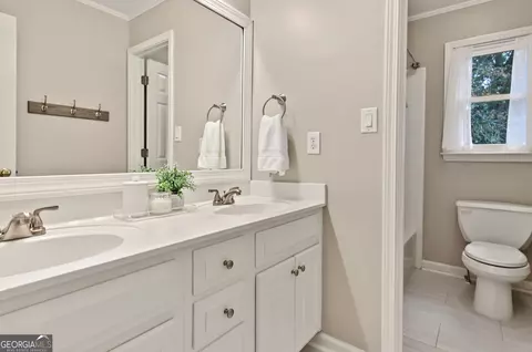 Bath - 125 Hedgewick Way, Tyrone, GA 30290 photo 8 of 10