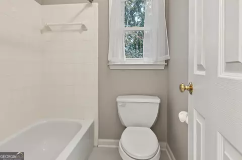 Bath - 125 Hedgewick Way, Tyrone, GA 30290 photo 9 of 10