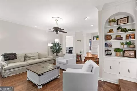 Living - 175 Devonwood Dr, Calhoun, GA 30701 photo 2 of 2