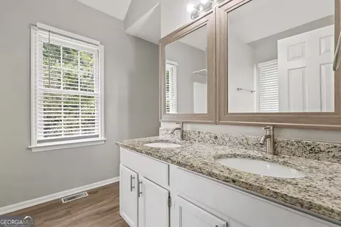 Bath - 3131 Ashbury Ln, Rex, GA 30273 photo 1 of 3