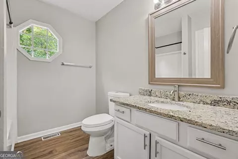 Bath - 3131 Ashbury Ln, Rex, GA 30273 photo 3 of 3